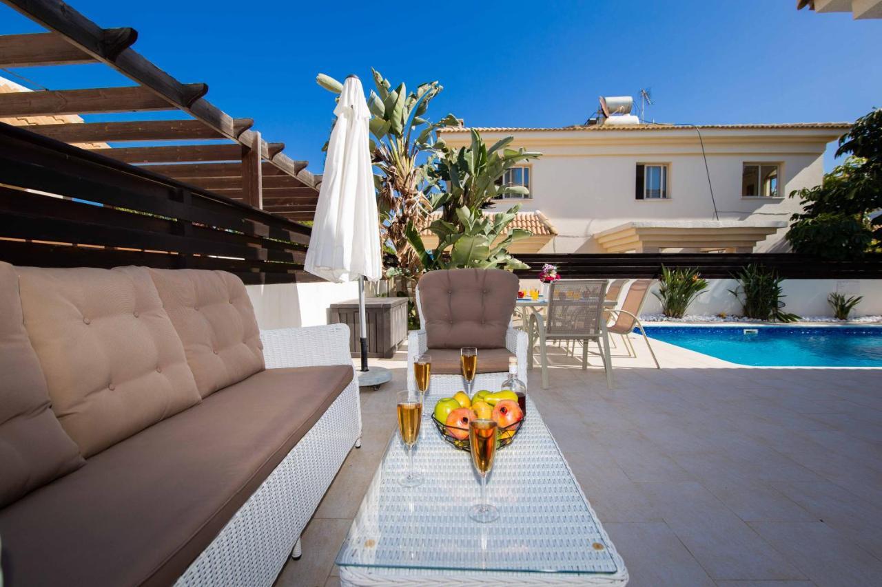 Villa Malama Paralimni Exterior photo